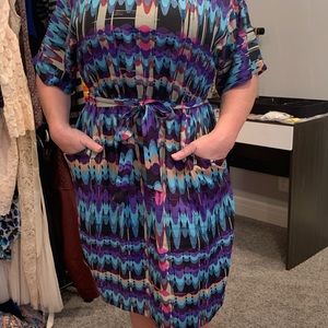 Vibrant summer dress with pockets -